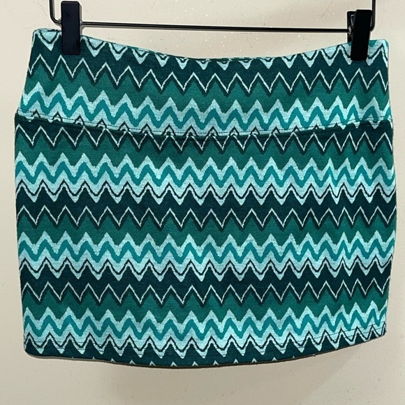 Urban Outfitters Peachy Low Rise Mini Skirt Size Small - Picture 4 of 8